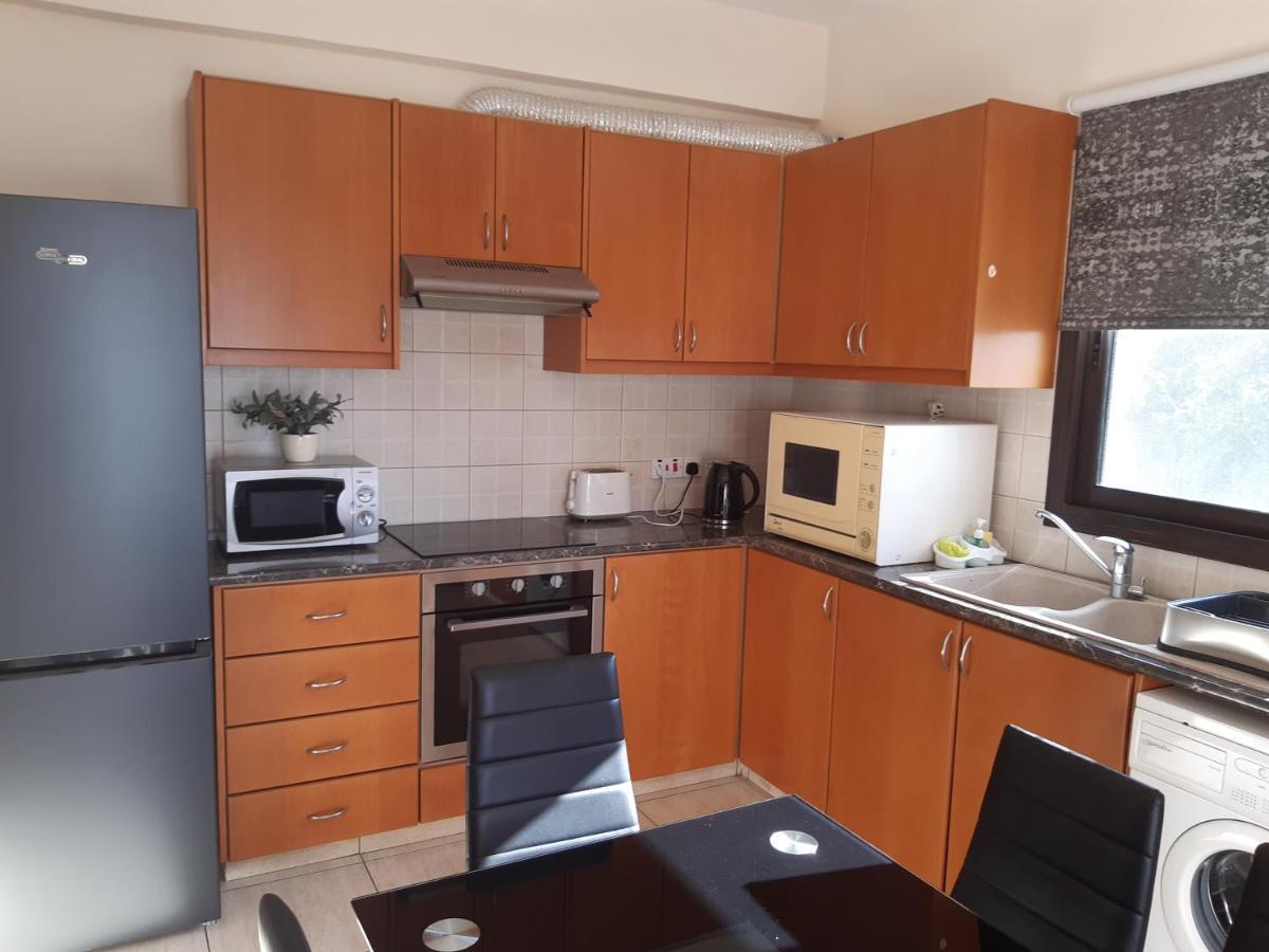 Marinea Beach Villas Klorakas Exterior photo