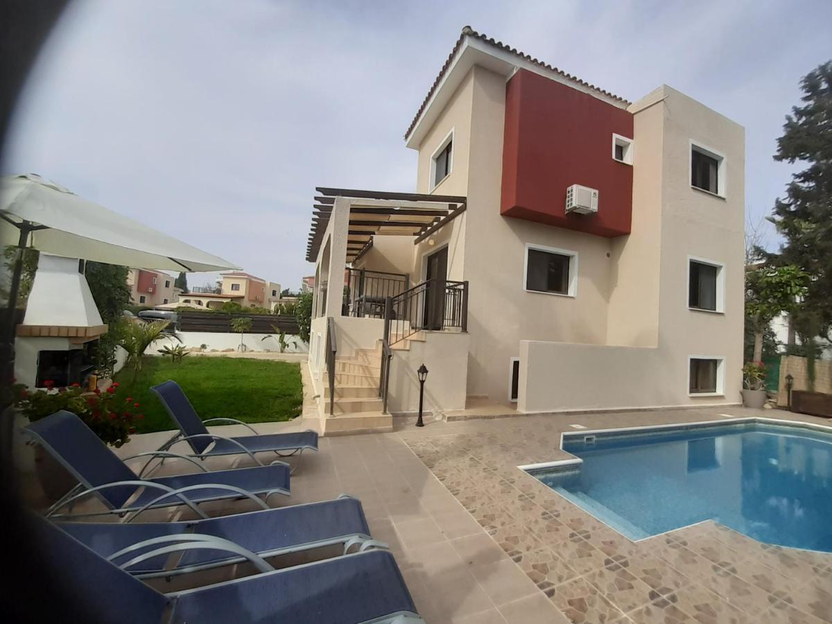 Marinea Beach Villas Klorakas Exterior photo