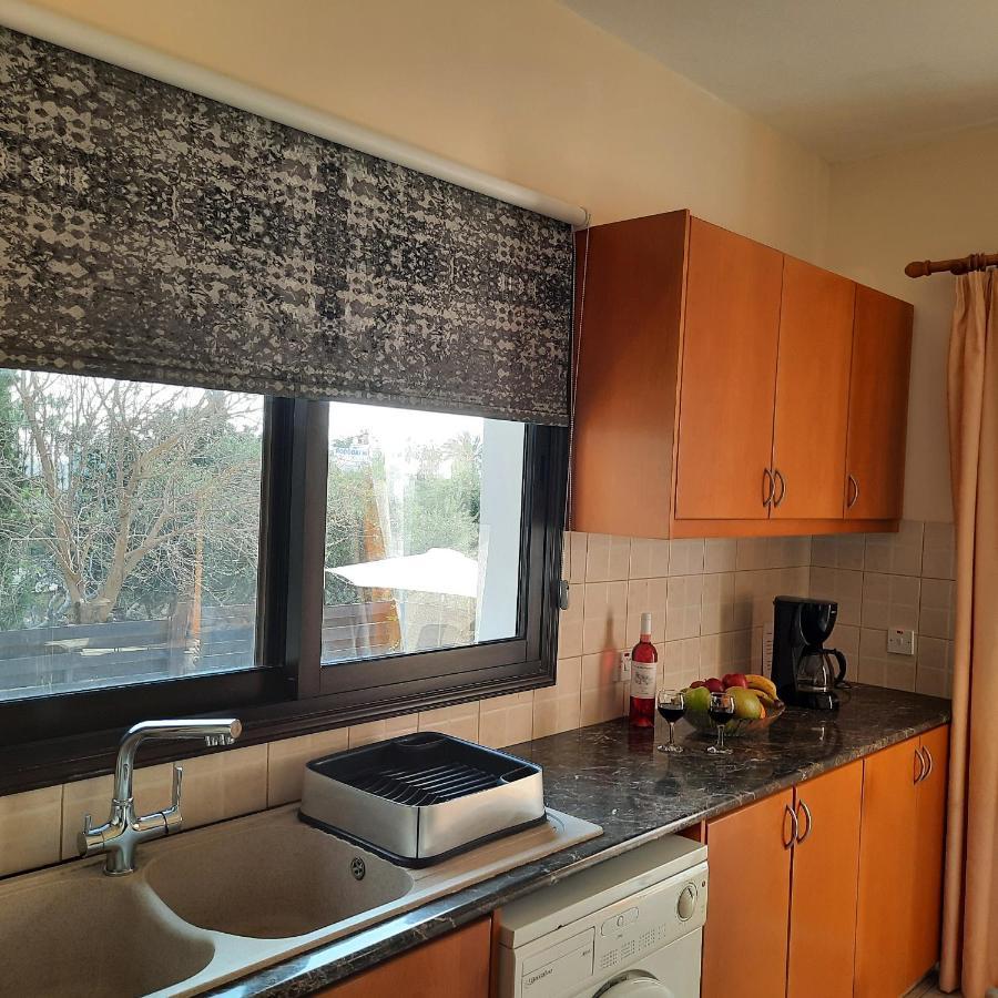 Marinea Beach Villas Klorakas Exterior photo