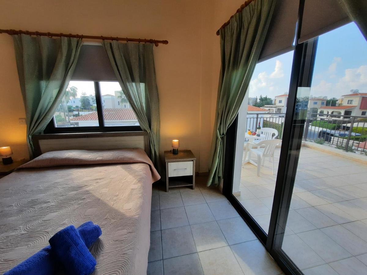 Marinea Beach Villas Klorakas Exterior photo