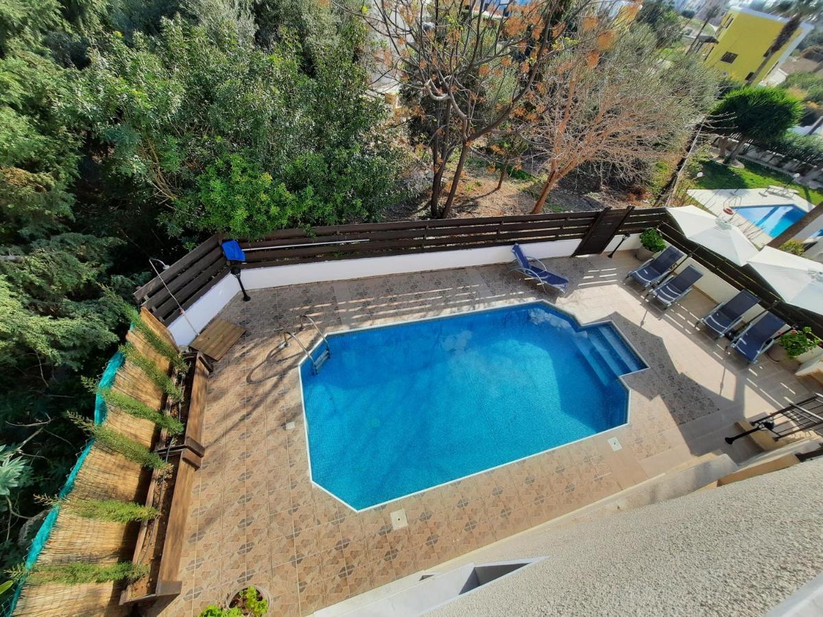 Marinea Beach Villas Klorakas Exterior photo