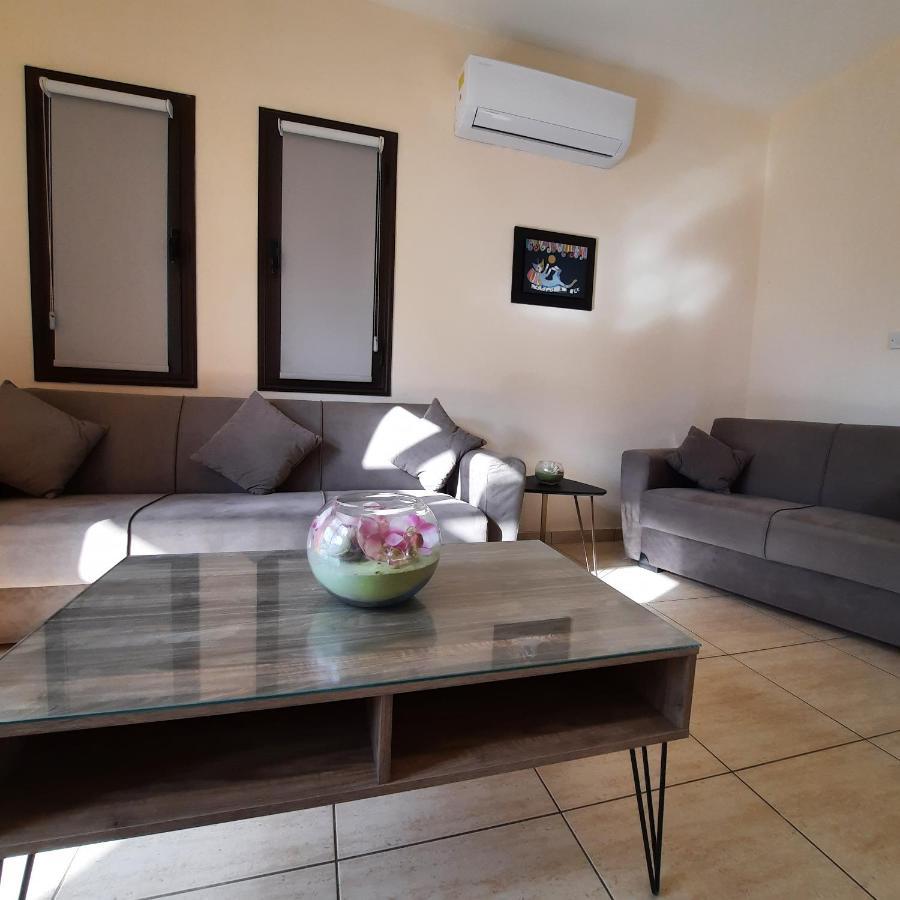 Marinea Beach Villas Klorakas Exterior photo